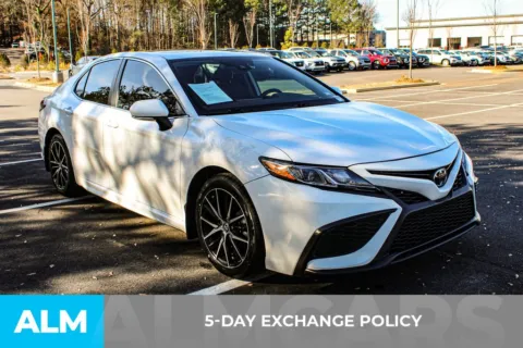 More photos of 2024 Toyota Camry SE at ALM Mall of Georgia, GA