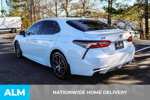 More photos of 2024 Toyota Camry SE at ALM Mall of Georgia, GA