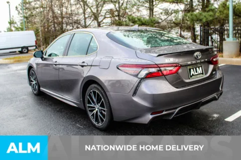 More photos of 2024 Toyota Camry SE at ALM Mall of Georgia, GA