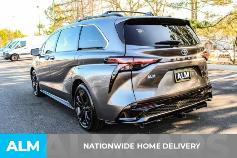 More photos of 2022 Toyota Sienna XSE at ALM Mall of Georgia, GA