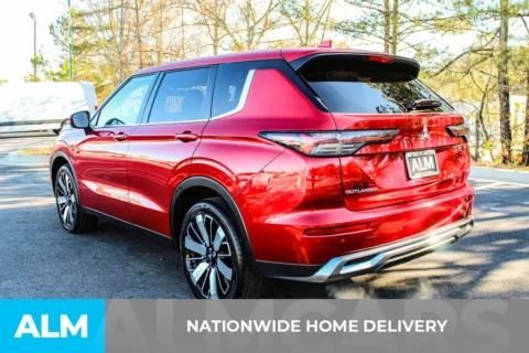 More photos of 2025 Mitsubishi Outlander SE at ALM Mall of Georgia, GA