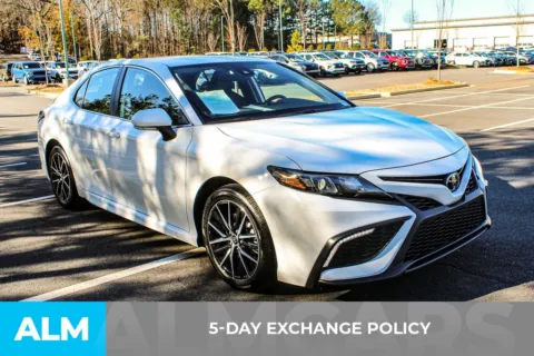 More photos of 2023 Toyota Camry SE at ALM Mall of Georgia, GA