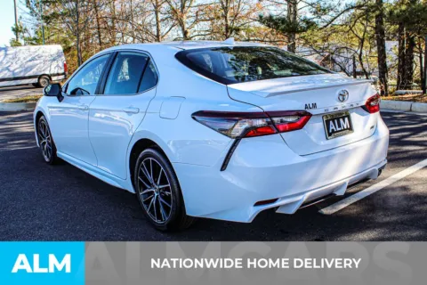 More photos of 2023 Toyota Camry SE at ALM Mall of Georgia, GA