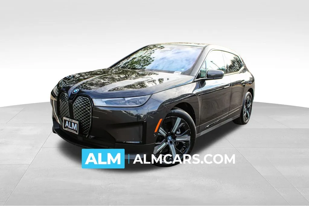 2023 BMW iX Base's photo