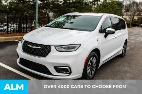 Another view of 2023 Chrysler Pacifica Hybrid Limited for sale in Buford, GA at ALM Mall of Georgia