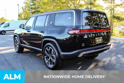 More photos of 2025 Rivian R1S Adventure at ALM Mall of Georgia, GA