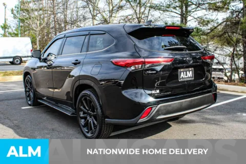 More photos of 2023 Toyota Highlander L at ALM Mall of Georgia, GA