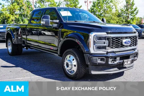 More photos of 2025 Ford F-450SD Platinum at ALM Mall of Georgia, GA