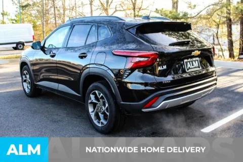 More photos of 2025 Chevrolet Trax LT at ALM Mall of Georgia, GA
