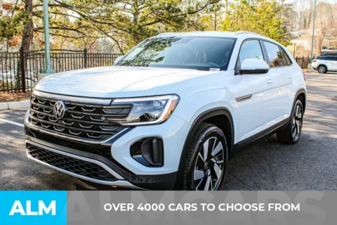 Photos of 2025 Volkswagen Atlas Cross Sport 2.0T SE w/Technology for sale in Buford, GA at ALM Mall of Georgia