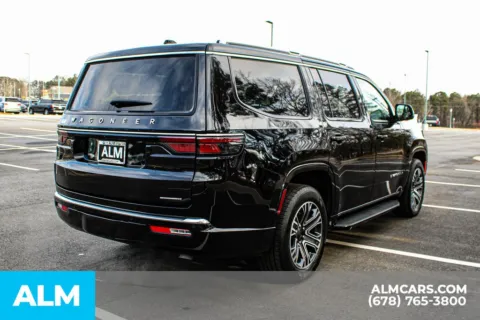 More photos of 2024 Jeep Wagoneer Series II at ALM Mall of Georgia, GA