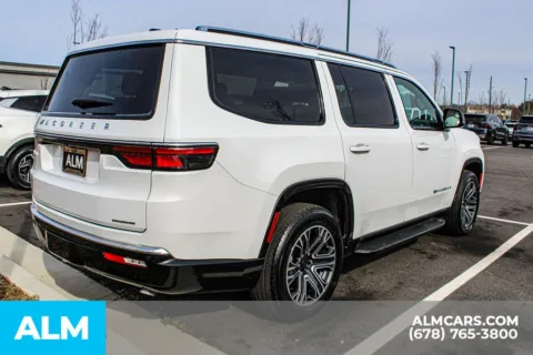 More photos of 2024 Jeep Wagoneer Series II at ALM Mall of Georgia, GA