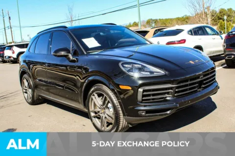 More photos of 2023 Porsche Cayenne S Platinum Edition at ALM Mall of Georgia, GA