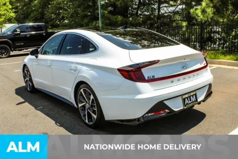 More photos of 2023 Hyundai Sonata SEL Plus at ALM Mall of Georgia, GA