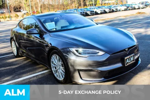 More photos of 2021 Tesla Model S Long Range at ALM Mall of Georgia, GA