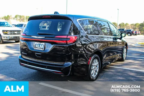 More photos of 2024 Chrysler Pacifica Touring L at ALM Mall of Georgia, GA