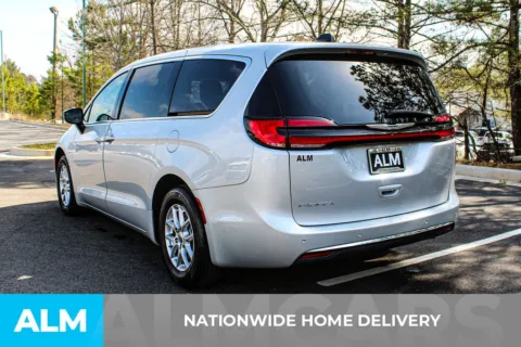 More photos of 2024 Chrysler Pacifica Touring L at ALM Mall of Georgia, GA