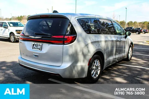 More photos of 2024 Chrysler Pacifica Touring L at ALM Mall of Georgia, GA