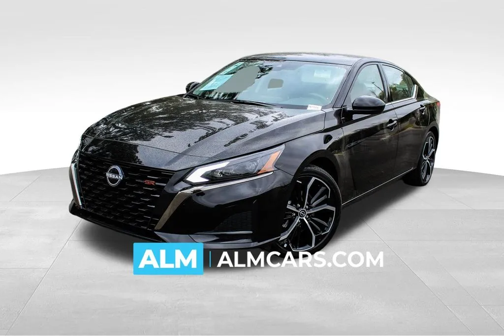 2025 Nissan Altima SR