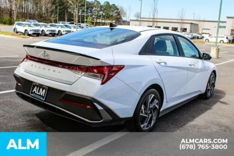 More photos of 2025 Hyundai Elantra SEL Sport at ALM Mall of Georgia, GA