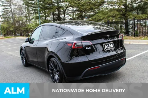 More photos of 2024 Tesla Model Y Performance at ALM Mall of Georgia, GA