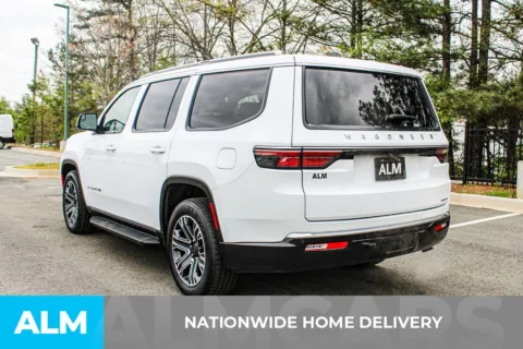 More photos of 2024 Jeep Wagoneer Series II at ALM Mall of Georgia, GA