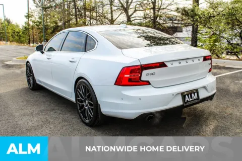 More photos of 2018 Volvo S90 T5 Momentum at ALM Mall of Georgia, GA