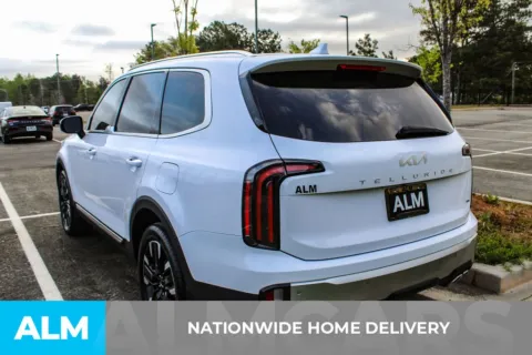 More photos of 2024 Kia Telluride SX at ALM Mall of Georgia, GA