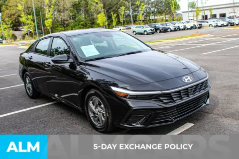 More photos of 2025 Hyundai Elantra SE at ALM Mall of Georgia, GA