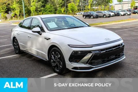 More photos of 2025 Hyundai Sonata SEL at ALM Mall of Georgia, GA