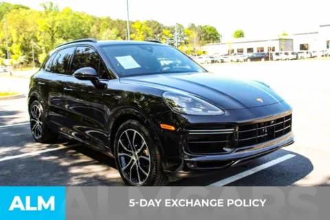 More photos of 2023 Porsche Cayenne Turbo at ALM Mall of Georgia, GA