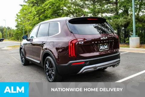 More photos of 2022 Kia Telluride SX at ALM Mall of Georgia, GA