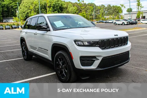 More photos of 2025 Jeep Grand Cherokee Altitude at ALM Mall of Georgia, GA