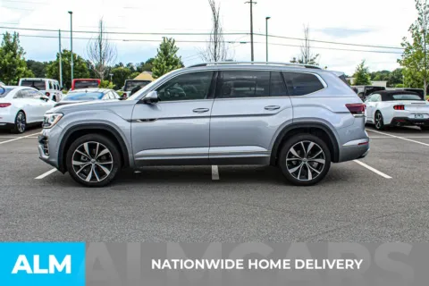 More photos of 2024 Volkswagen Atlas 2.0T SEL Premium R-Line at ALM Mall of Georgia, GA