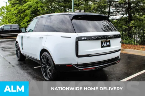 More photos of 2023 Land Rover Range Rover SE at ALM Mall of Georgia, GA