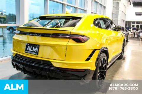 More photos of 2023 Lamborghini Urus S at ALM Mall of Georgia, GA