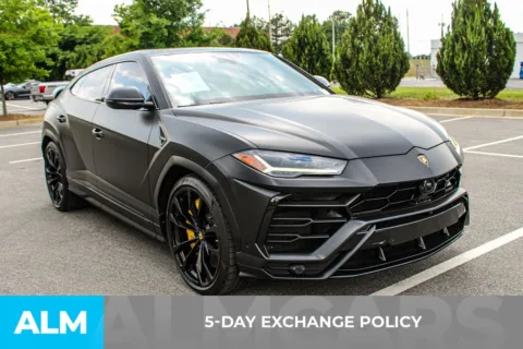 More photos of 2020 Lamborghini Urus at ALM Mall of Georgia, GA