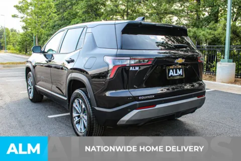 More photos of 2025 Chevrolet Equinox LT at ALM Mall of Georgia, GA