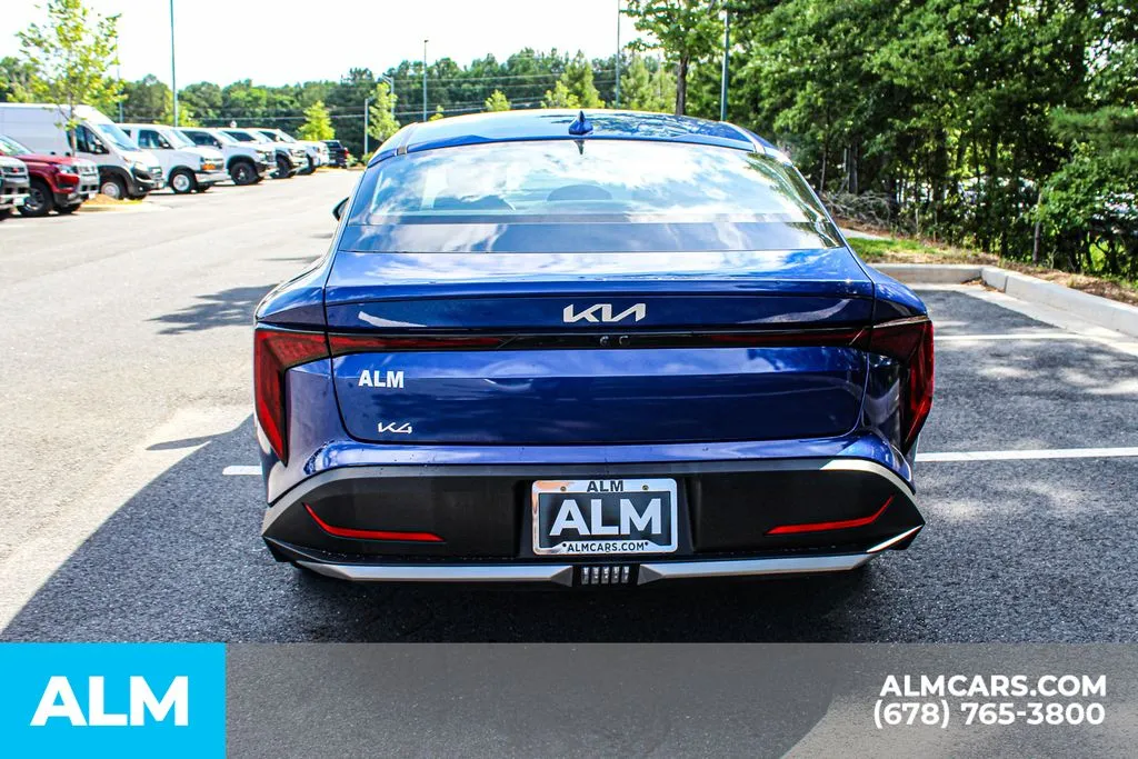 2025 Kia K4 LXS - Photo 10