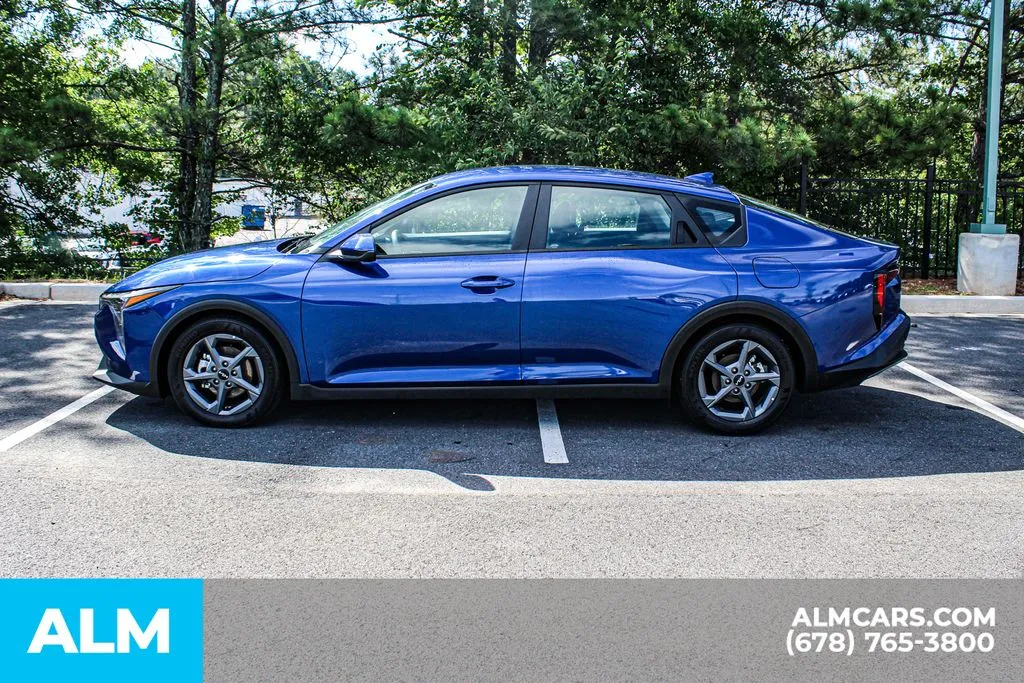 2025 Kia K4 LXS - Photo 6