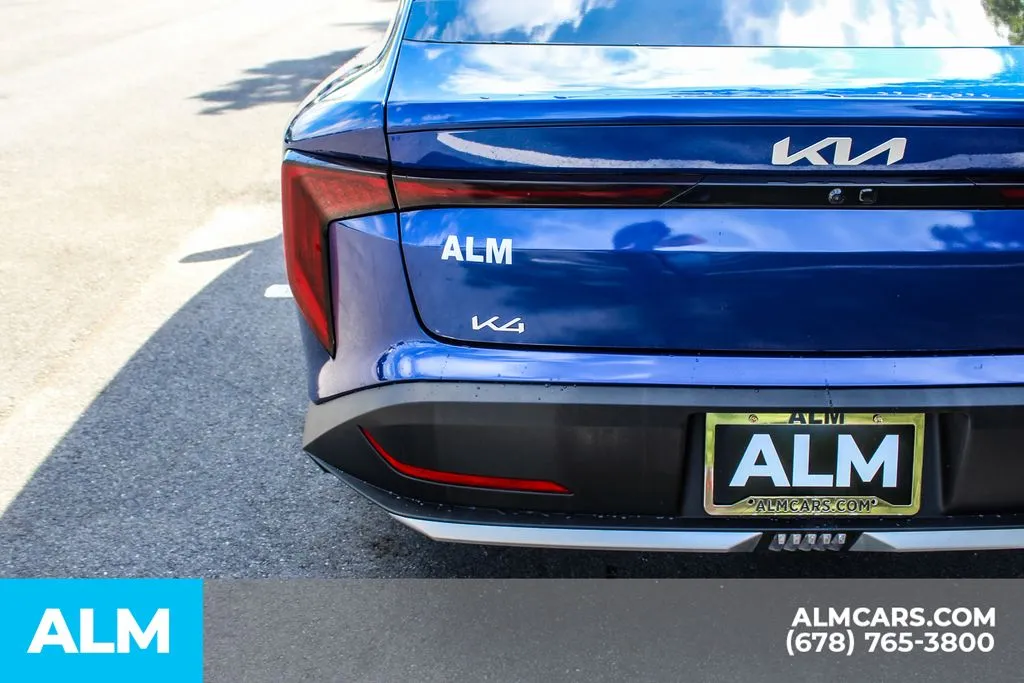 2025 Kia K4 LXS - Photo 12
