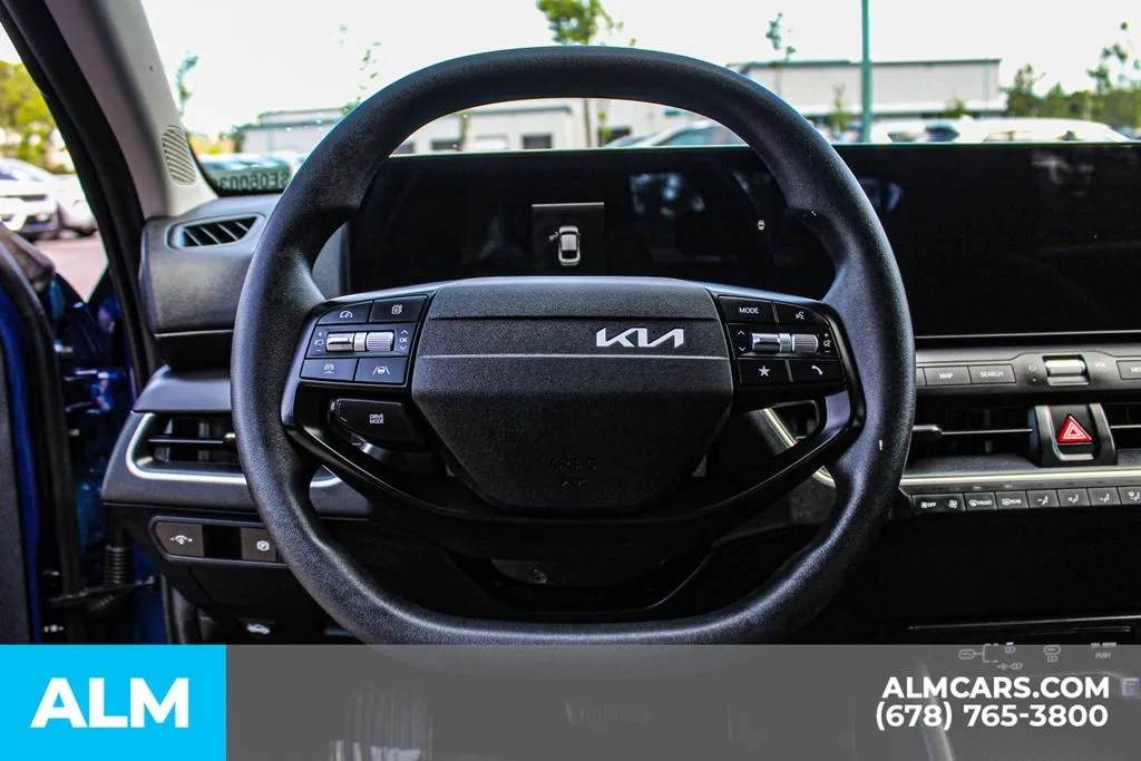 2025 Kia K4 LXS - Photo 23