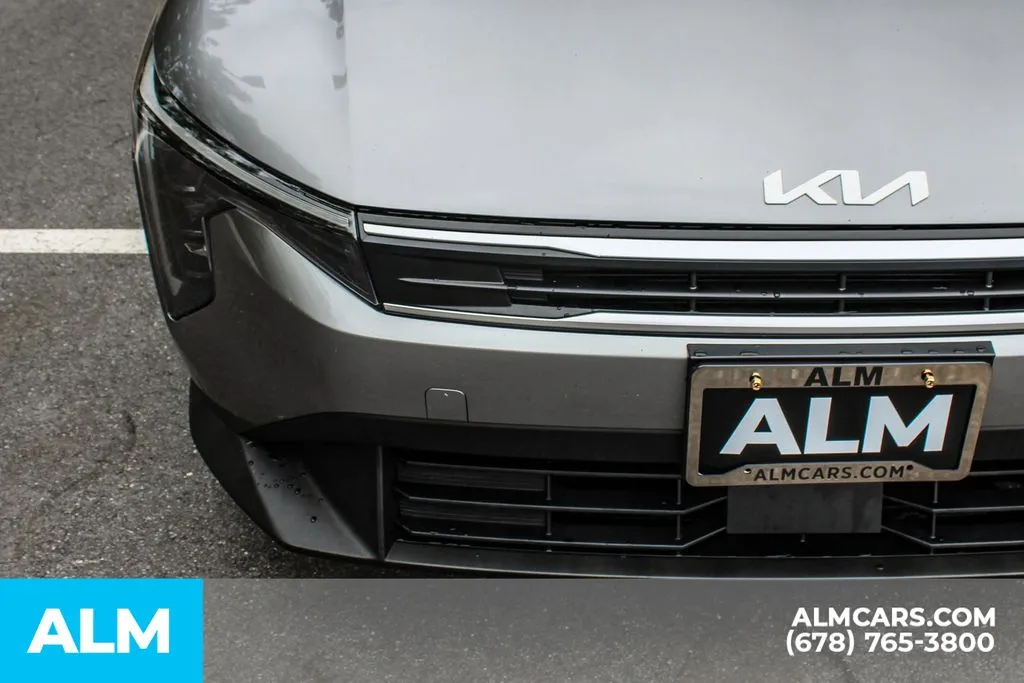 2025 Kia K4 LXS - Photo 12