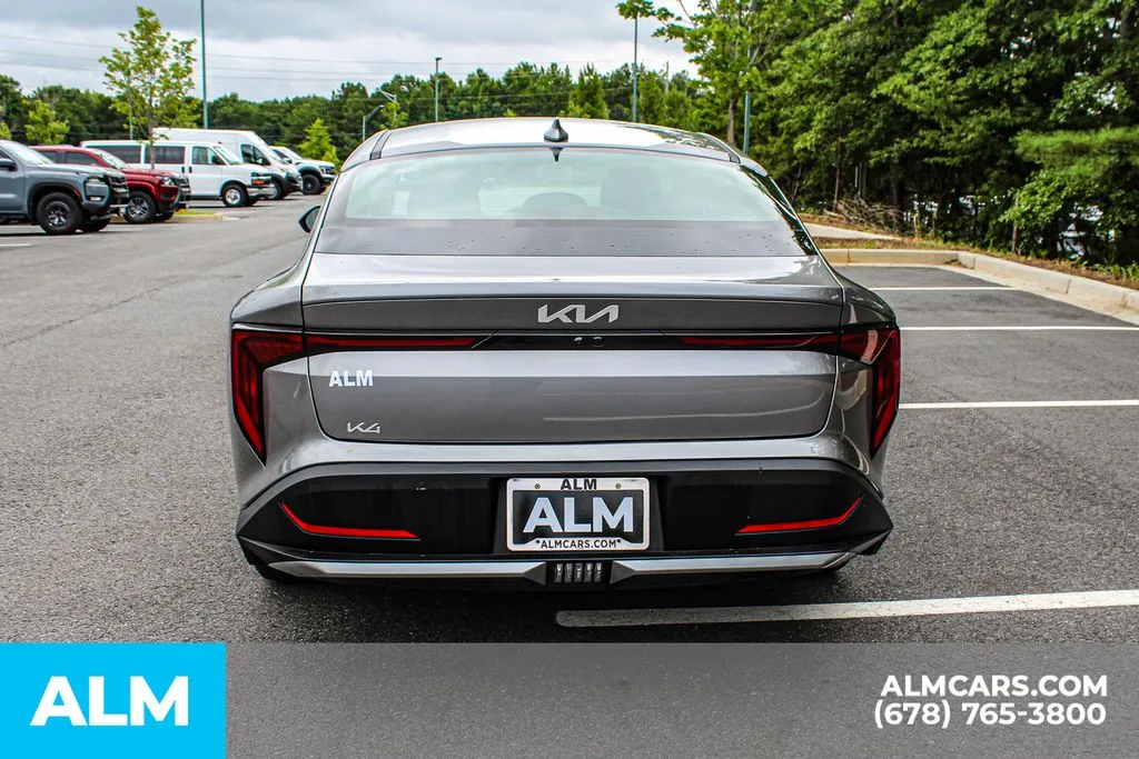 2025 Kia K4 LXS - Photo 11
