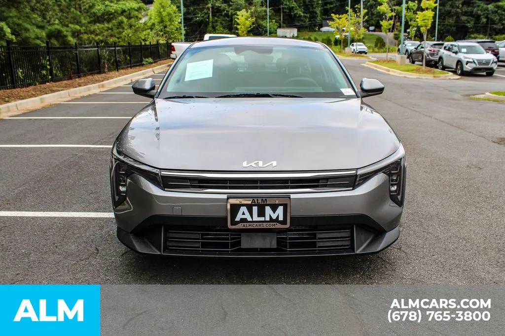 2025 Kia K4 LXS - Photo 10