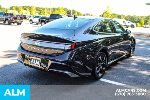 More photos of 2024 Hyundai Sonata SEL at ALM Mall of Georgia, GA