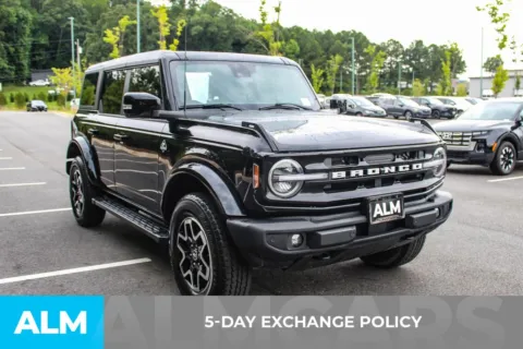 More photos of 2023 Ford Bronco Outer Banks at ALM Mall of Georgia, GA