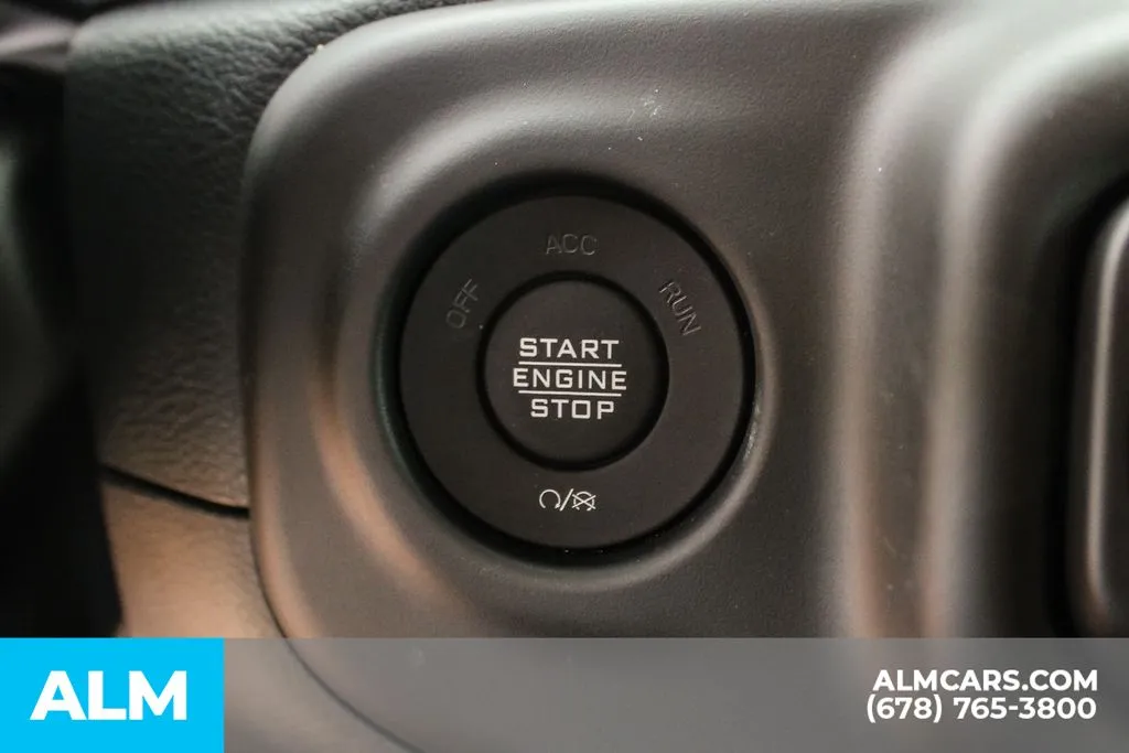Jeep Wrangler photo 24