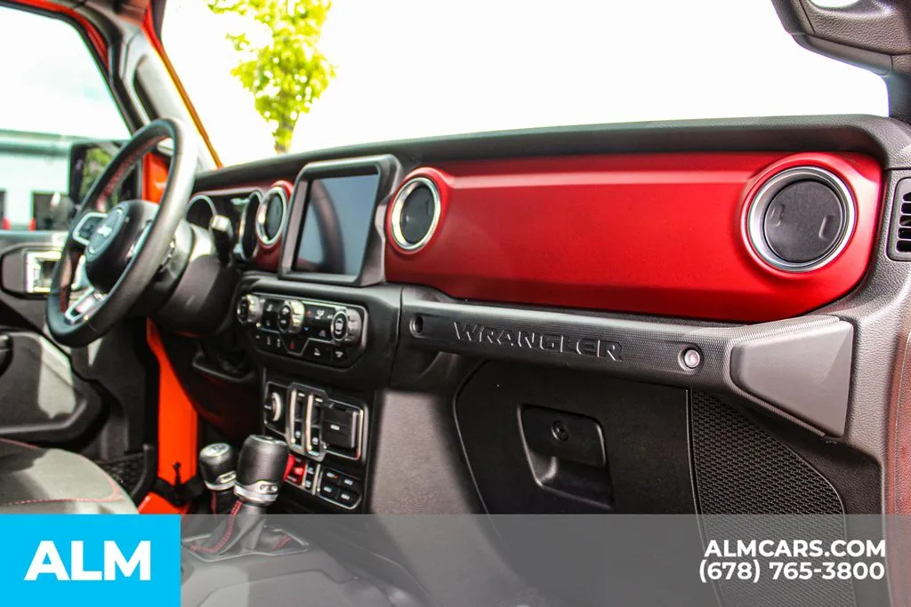 Jeep Wrangler photo 22