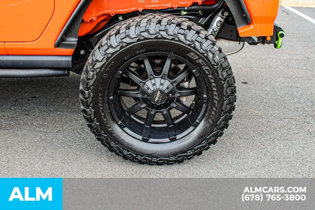 Jeep Wrangler photo 15